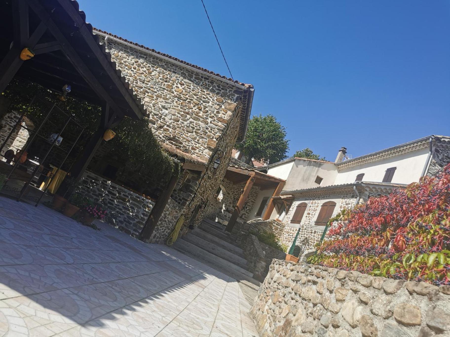Mes Maisons Gardoises, Two Gites Sleeping 13 With Two Private Pools, Kids Room, Laundry, Disco, Free Wifi, Linen And Dog'S Are Welcome Gagnieres Luaran gambar